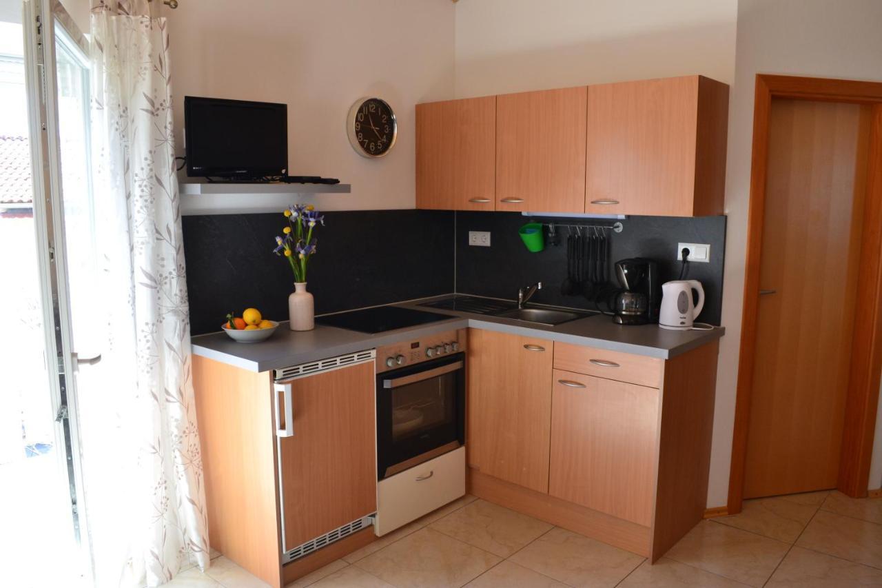 Eder'S Appartments 1 Krk Town Kültér fotó